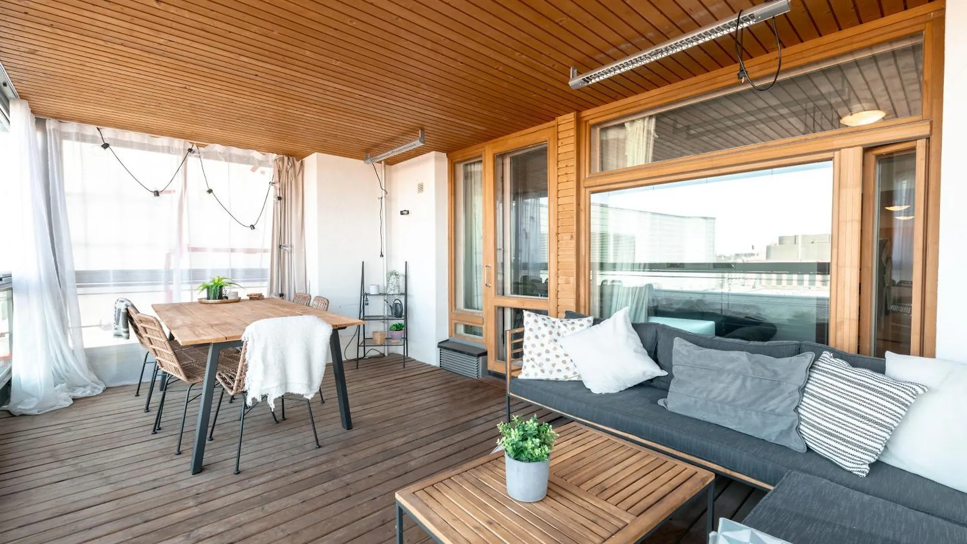 2Ndhomes Luxury 2Br Rooftop Terrace Apartment With Sauna In Kamppi Center Helsinki 0*,